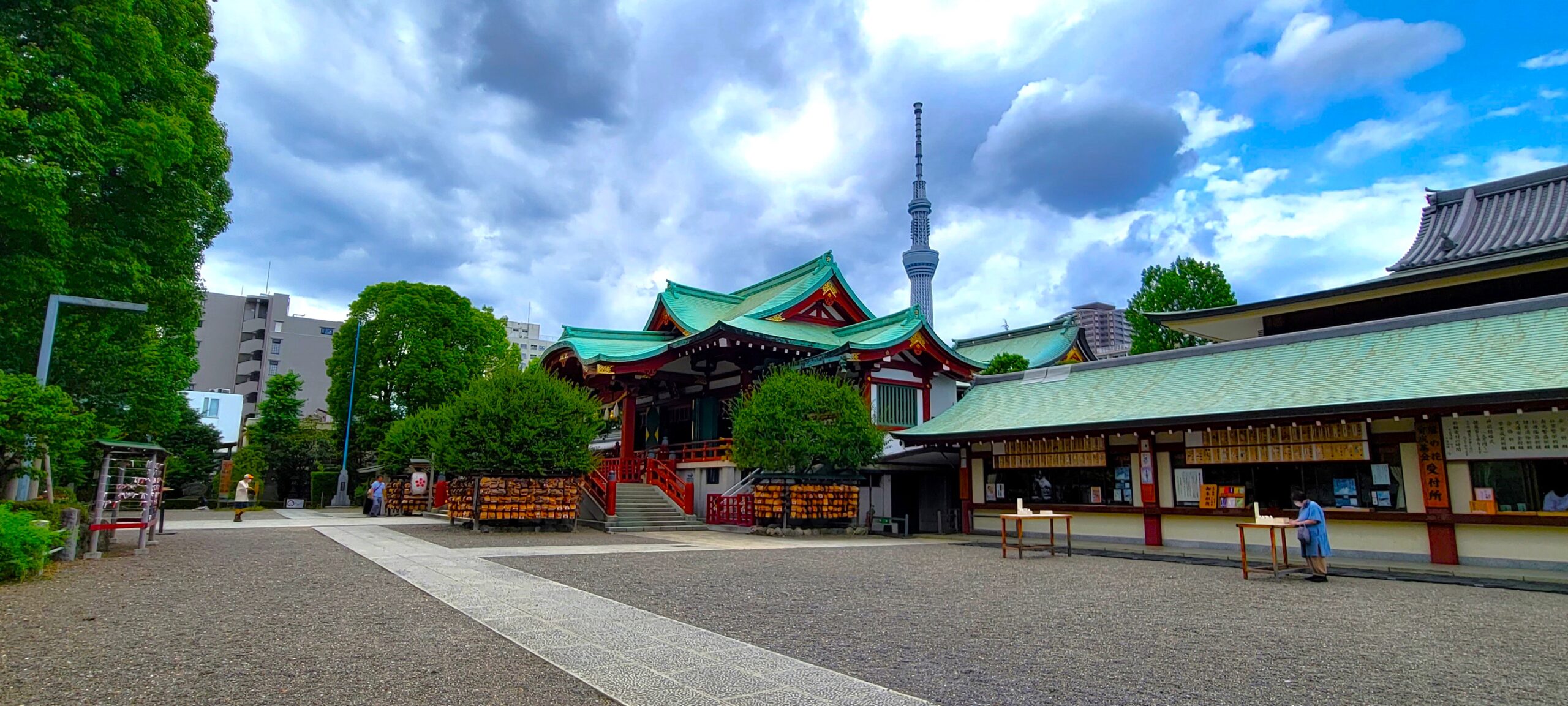 Kameido-Tenjin Shrine in Tokyo